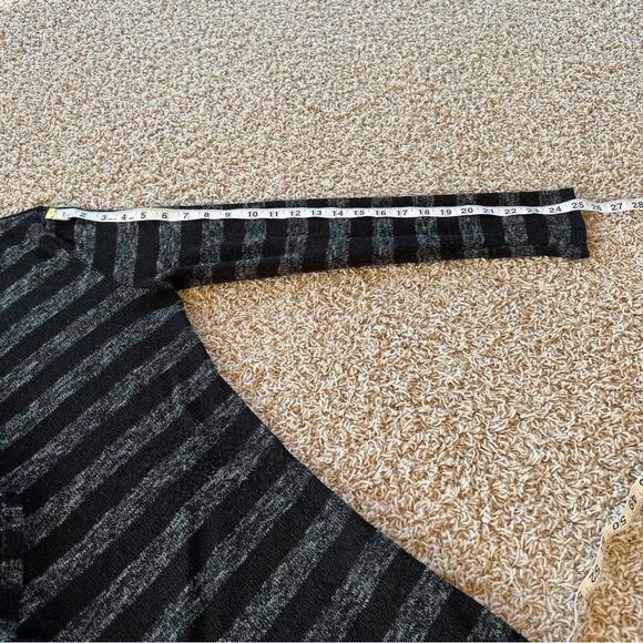 Chris & Carole Open Front Long Sleeve Lightweight Black Gray Cardigan - Picture 7 of 7